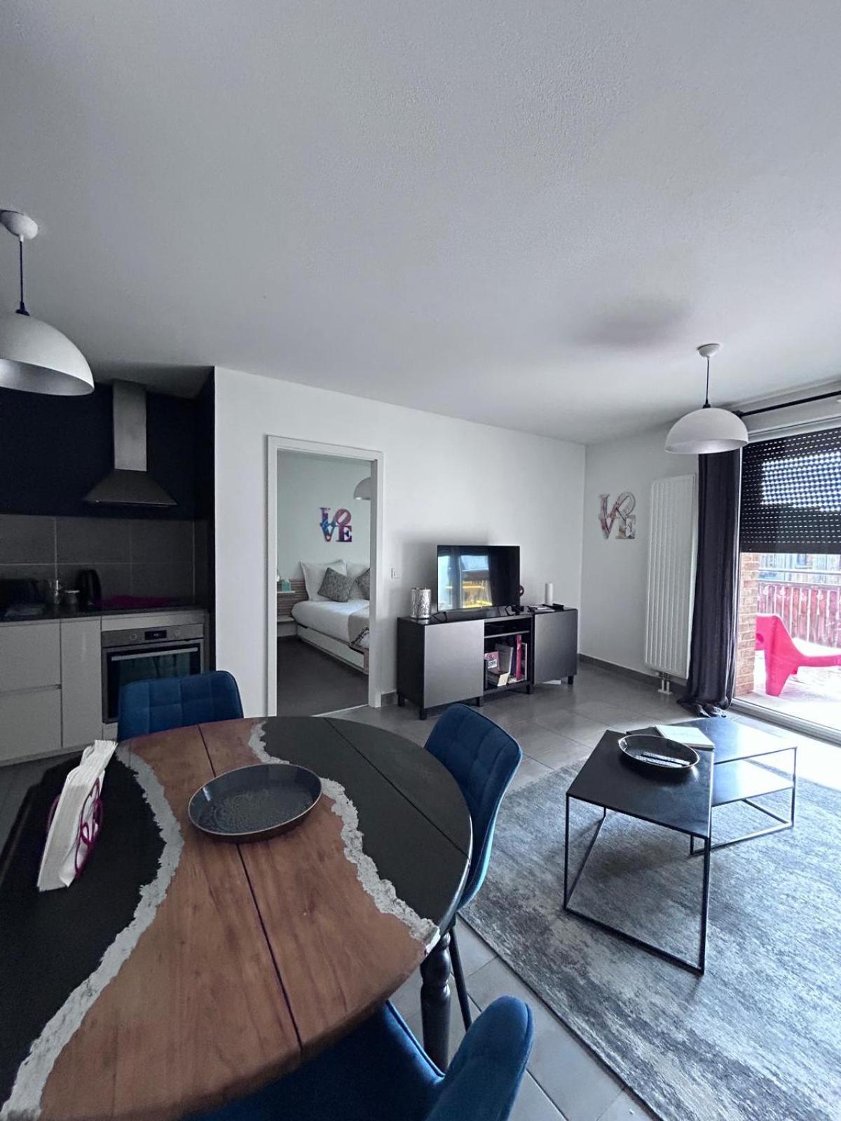 T2 - Balcon -15 Min Centre Ville Et Allemagne สตราสบูร์ก ภายนอก รูปภาพ